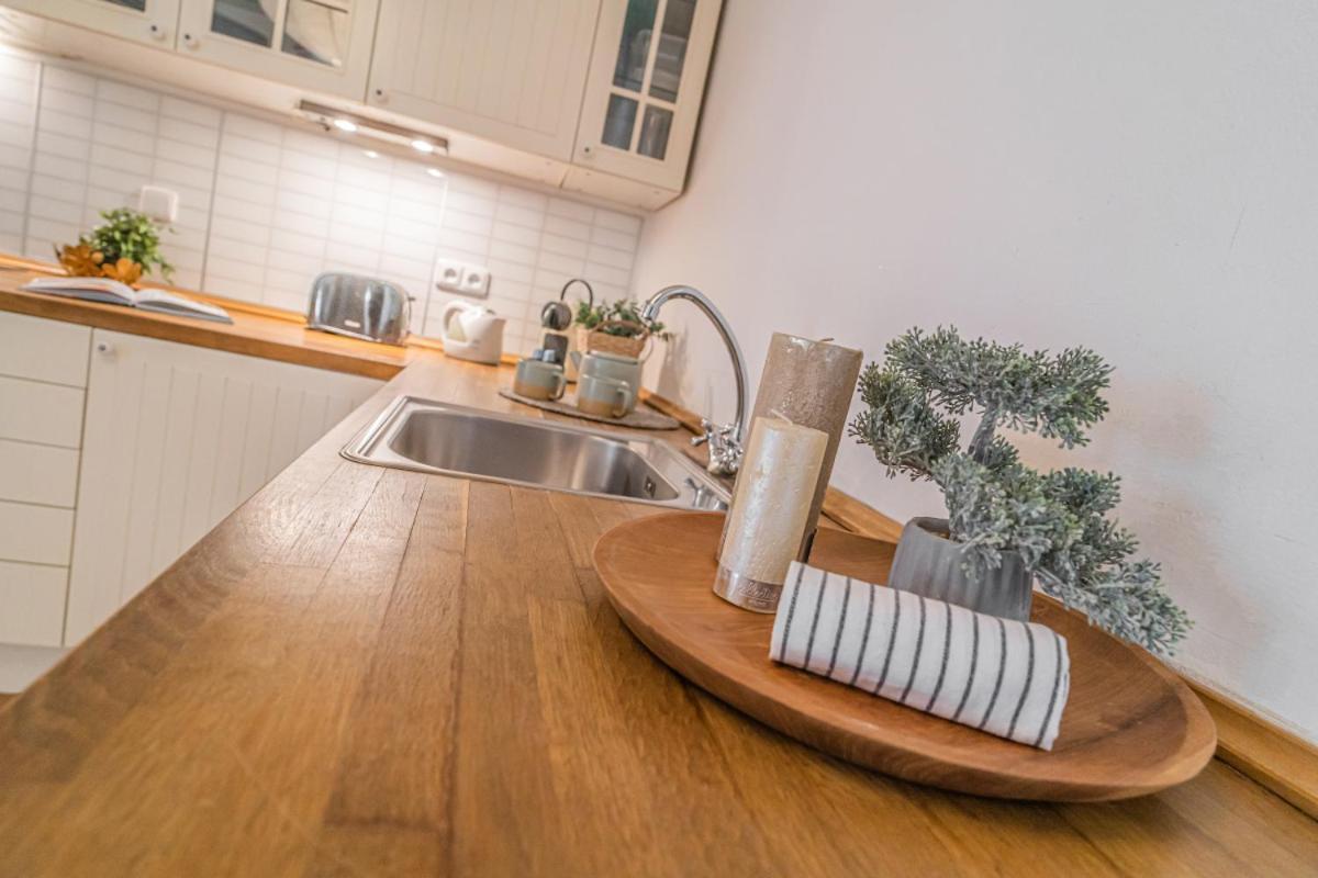 Apartament Bright & Spacious At Mala Strana, Charles Bridge 3 Min Of Walk Praga Zewnętrze zdjęcie